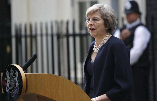 英国首相遇“逼宫”危机