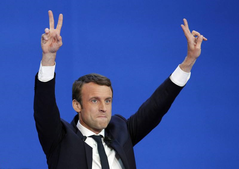 马克龙坐上总统宝座 法国的灾难史才刚开始？