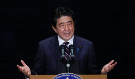 安倍接受各党代表质询 为“安倍经济学”正名