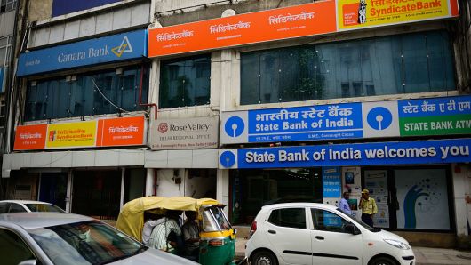 印度银行业陷危机 私人银行却松了一口气