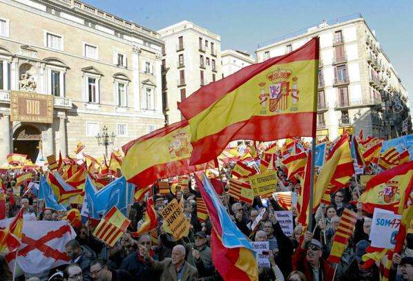 西班牙自治区现“独立闹剧”